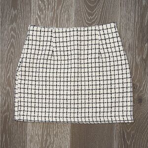 Chic Black and White Checkered Skirt
